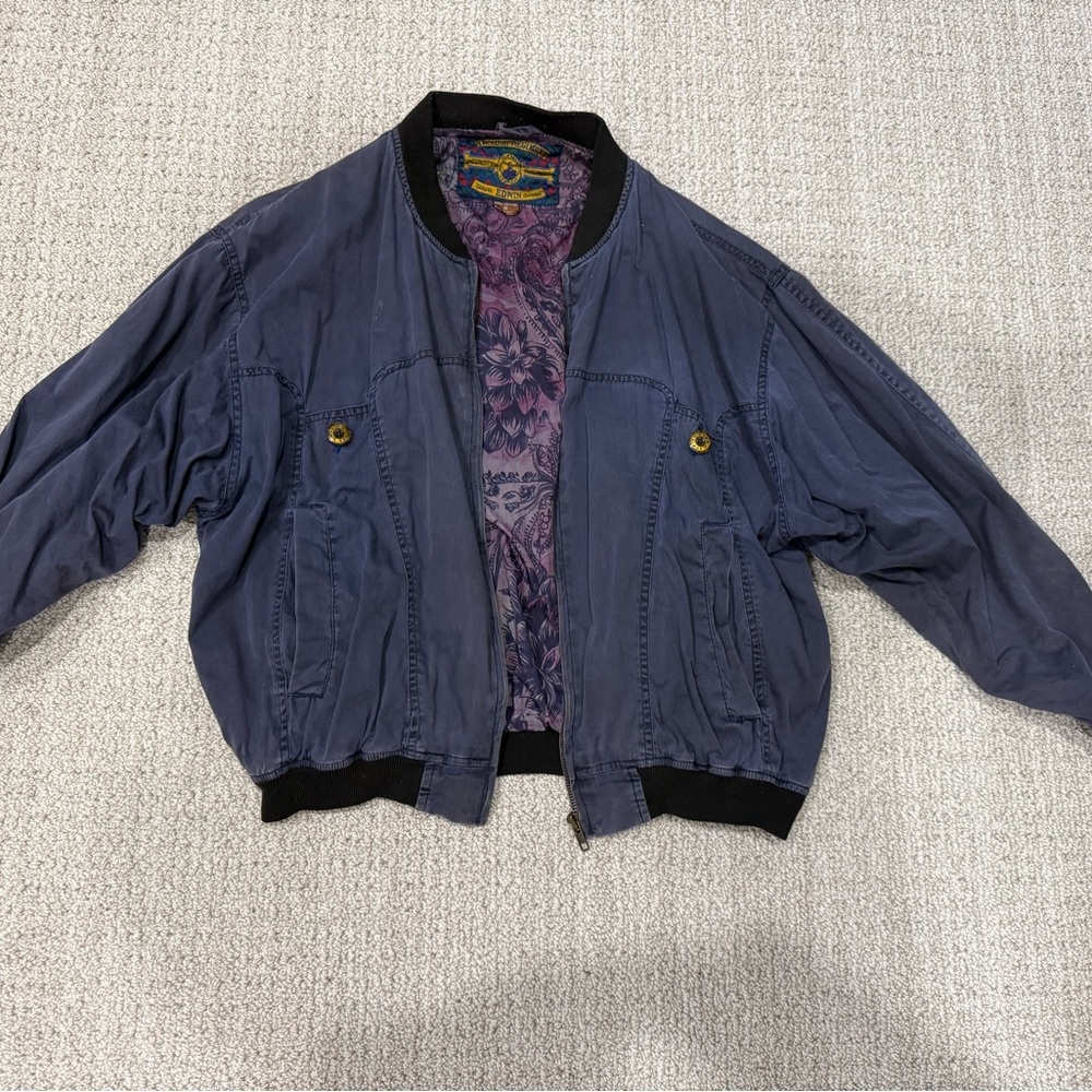 Vintage Retro Bomber Jacket with Patterned Lining Medium